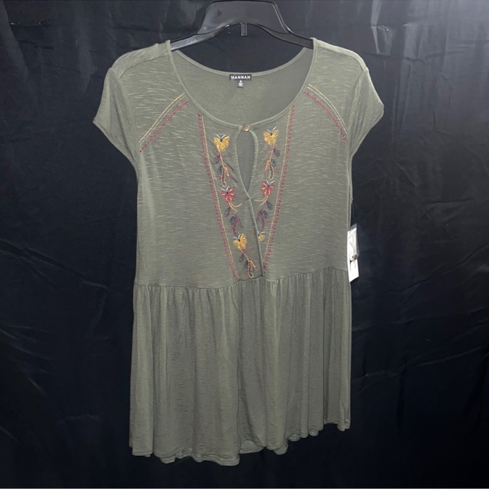 Hannah Olive Green Embroidered Peplum pullover  Size Small